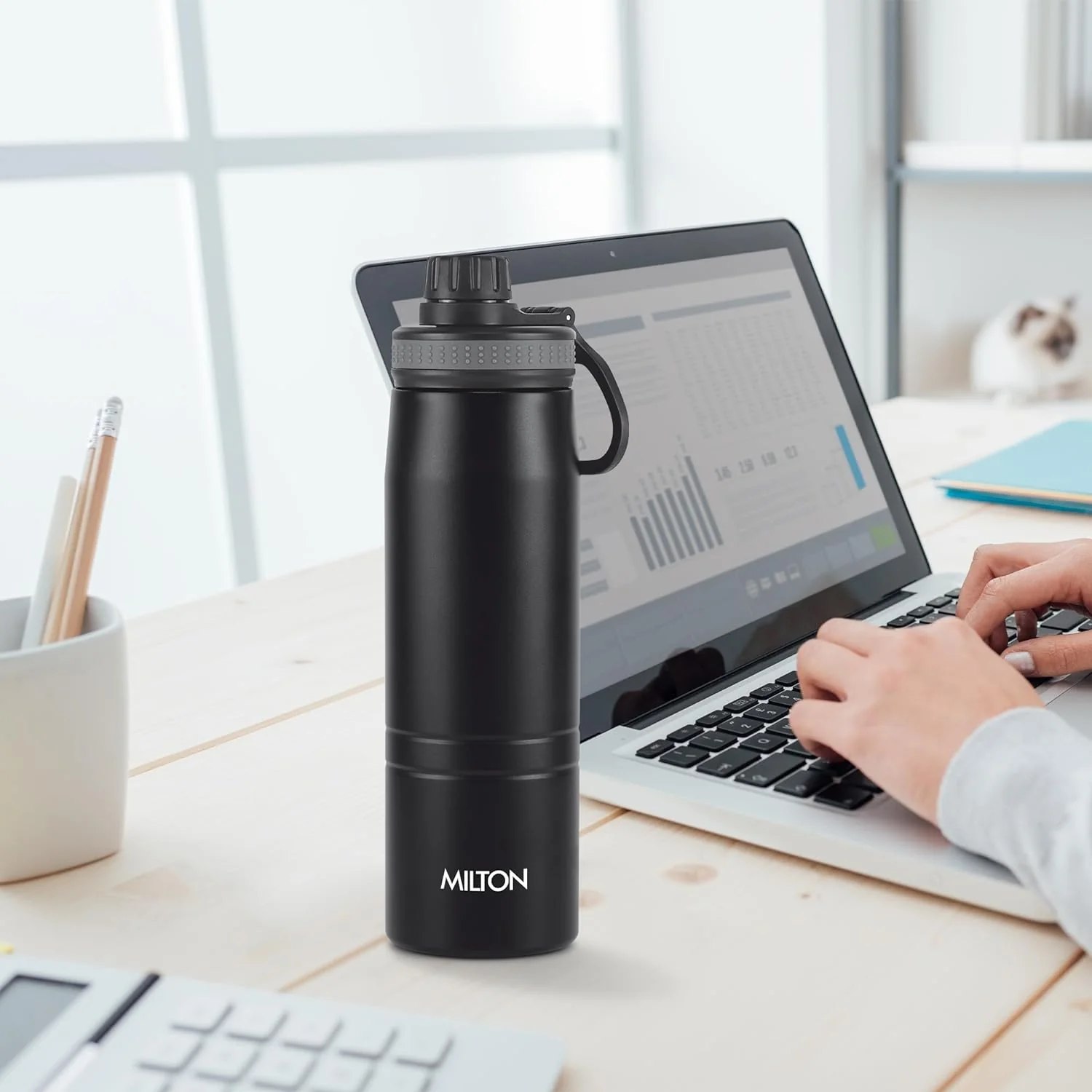 3D Personalized Sparkle Thermosteel Bottle (Milton) - Image 5